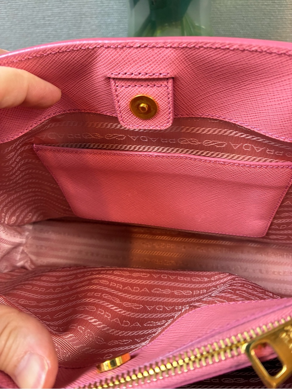Prada Light Pink Saffiano Leather Galleria Tote - Pristine Pre-Loved Condition - Picture 11 of 15